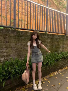 减龄小个子背带裙女夏季2024新款a字显瘦连衣裙工装腰带牛仔短裙