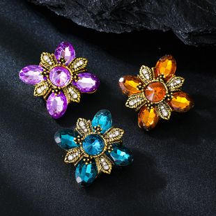 复古玻璃水钻花朵胸针小众设计感别针高档西装 配饰胸花领口防走光