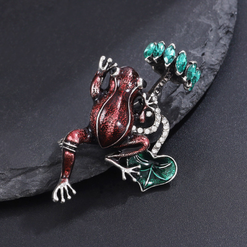 高档时尚青蛙胸针滴油合金水钻固定别针服装防走光百搭胸花配饰品,饰品/流行首饰/时尚饰品新,胸针,淘宝优惠券,粉丝福利购,淘宝优惠卷