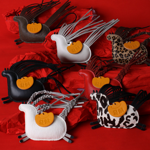 2026马年真皮挂件吉祥物如意马上有钱玩偶公仔卡通包包挂件丰乐马