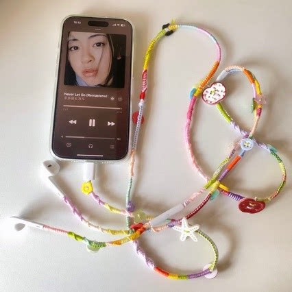 【时尚单品】有线耳机缠
