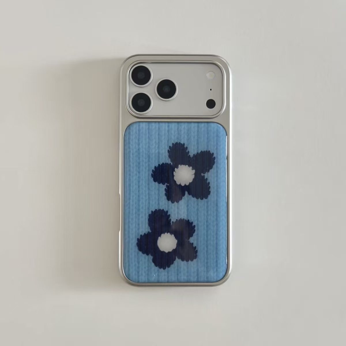 毛衣针织藏蓝色花朵适用苹果17promax手机壳iPhone16简约15promax小米17pro防摔大孔华为mate70pro+软壳爆款