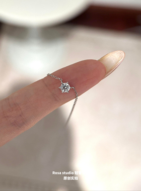 S925纯银秋冬精致高级感简约八星八箭六爪一颗单钻项链