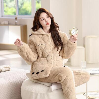 2025新款法兰绒夹棉可外穿女款三层加厚冬天法兰绒家居服百搭套装