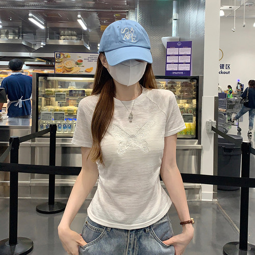 小众设计感镂空肌理感蝴蝶刺绣T恤女夏正肩袖收腰显瘦上衣打底衫