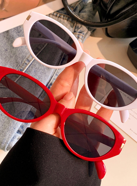 猫眼拍照显脸小防紫外线墨镜女