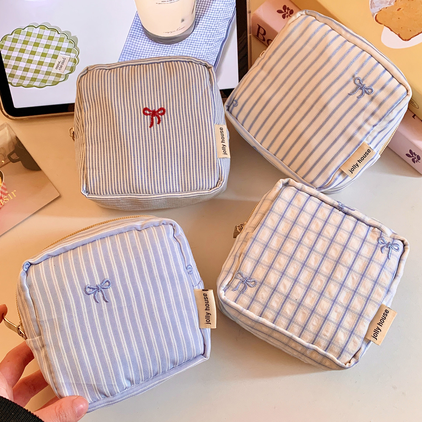 韩系蝴蝶结高颜值卫生巾收纳包大容量便携化妆包小型学生零钱包女