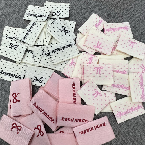 小红书推荐波点蝴蝶结肠圈对折标织标布织布卡通水洗标手工现货