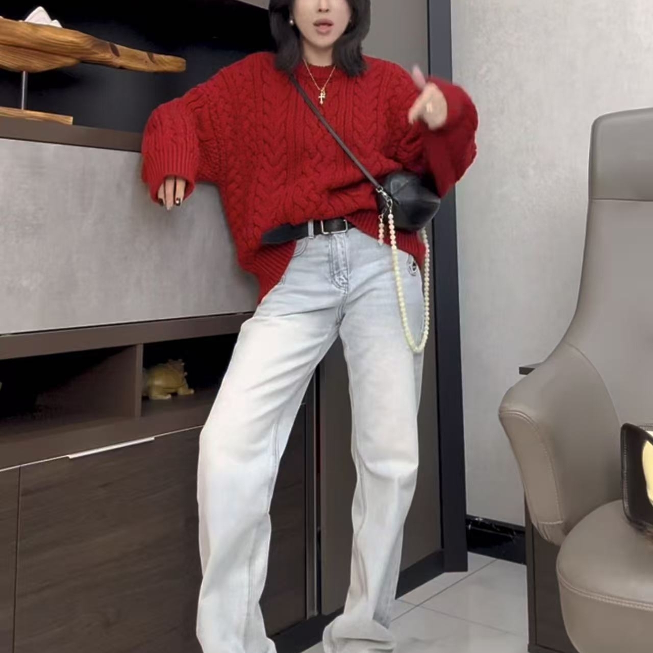 圆领长袖毛衣女冬季新款快手百搭麻花加厚保暖打底衫减龄显瘦上衣