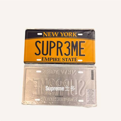 [现货]SS25 Supreme License Plate 金属铝制纽约车牌  浮雕字体