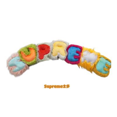 [现货]SS26 Supreme Faux Fur Pillow 字体logo 抱枕 127 x 25cm