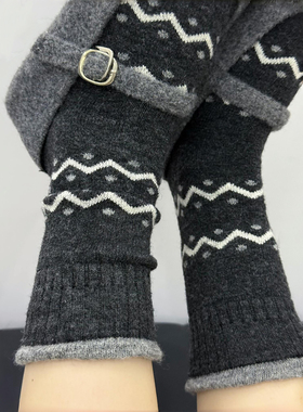 冬日氛围感~深灰色也太适合冬季了~暖暖的chao好穿~袜子女羊毛厚