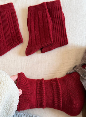 一年更比一年红~自带慵懒感的一双本命年袜袜~红色chao正！袜子女