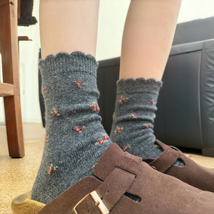 冬日小碎花~复古显白羊毛袜袜慵懒甜系~袜子女加厚款暖和中筒堆堆