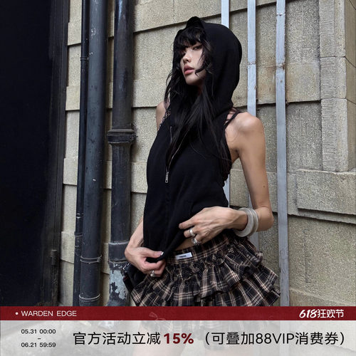 黑色无袖连帽针织上衣