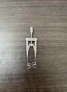 FST撑开器17010-07 Alm Retractor with Wire Teeth