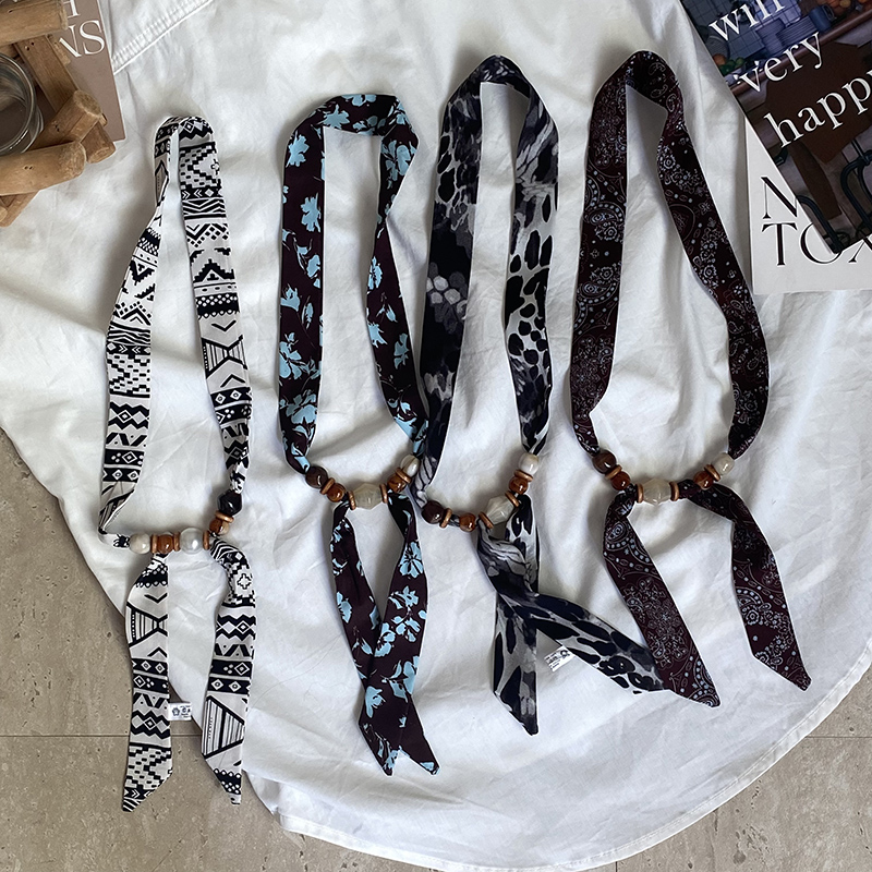 2025新款腰果花丝巾小长条项链女搭配衣服装饰围脖高级感配饰围巾