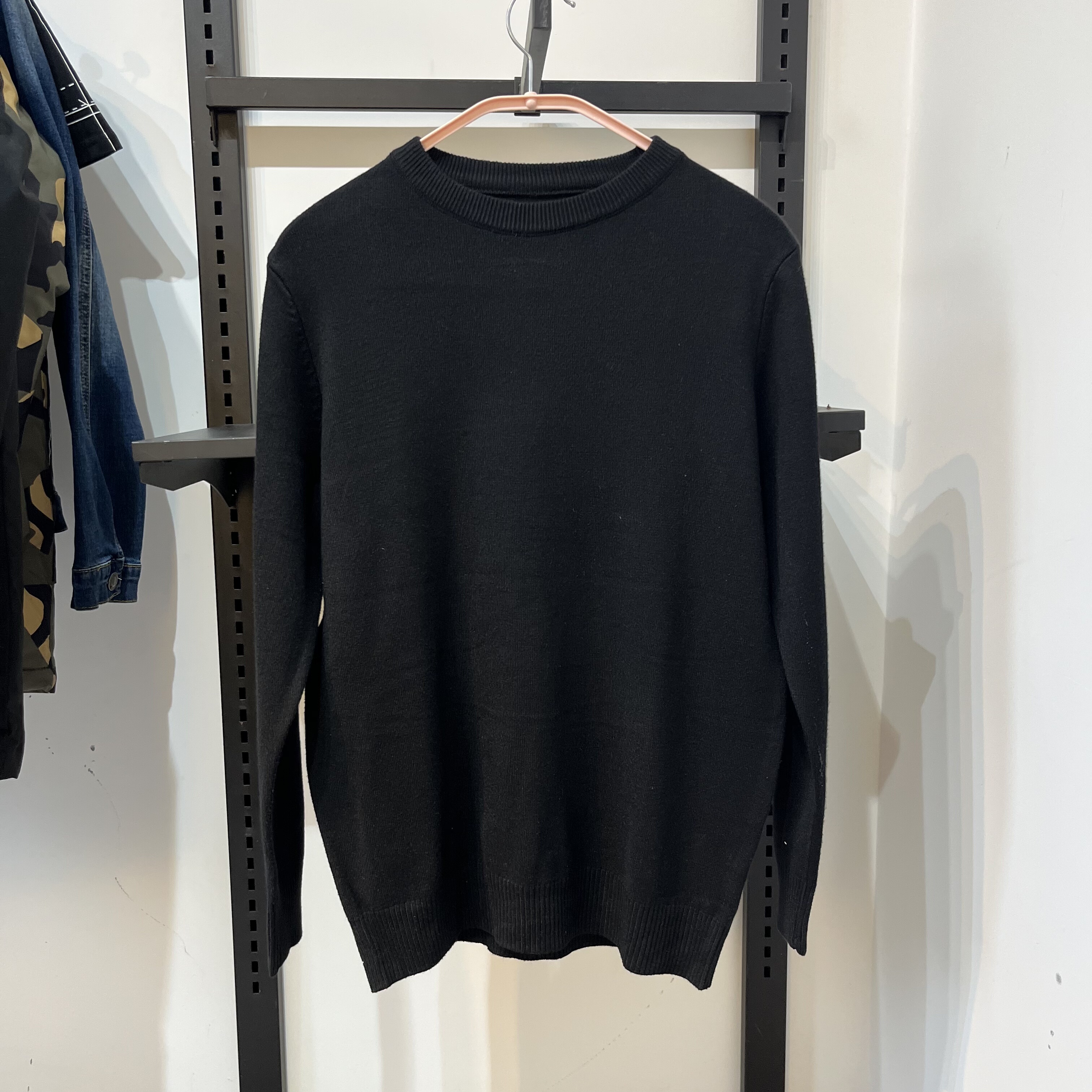 男士秋冬季黑色圆领毛衣男羊毛衫