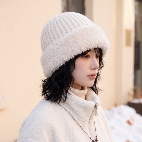 秋冬毛绒拼接护耳针织帽女保暖