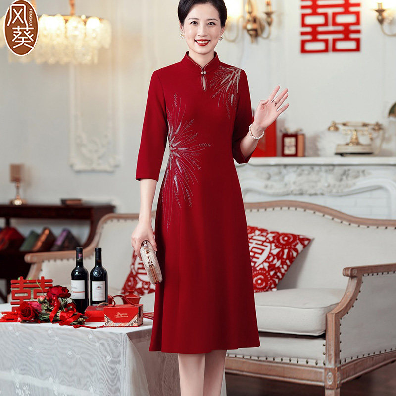 十月结婚礼年轻妈妈高贵礼服春秋装连衣裙大码婚宴喜婆婆红色旗袍