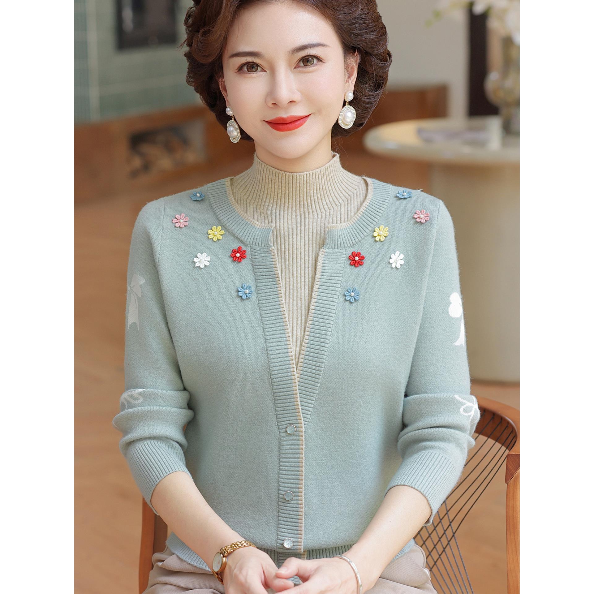 2025新款新中式妈妈秋装针织上衣中老年人女秋冬季国风毛衣打底衫