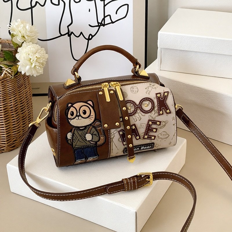2026新款原创设计可爱卡通小熊单肩手提包女枕头包撞色通勤斜跨包,箱包皮具/热销女包/男包,通用款女包,淘宝优惠券,粉丝福利购,淘宝优惠卷