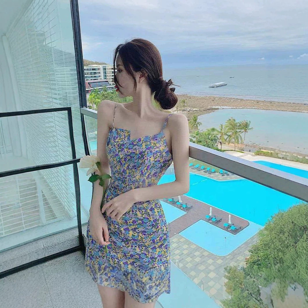 2026新款甜美小清新沙滩裙海边度假三亚别致碎花吊带连衣裙子女夏