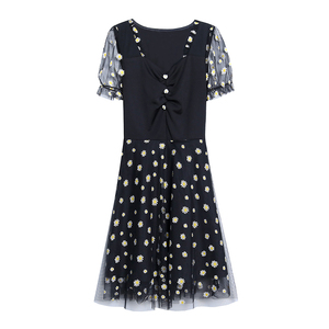 RM7595#大码女装2023夏新款流行时尚碎花小皱菊拼接连衣裙