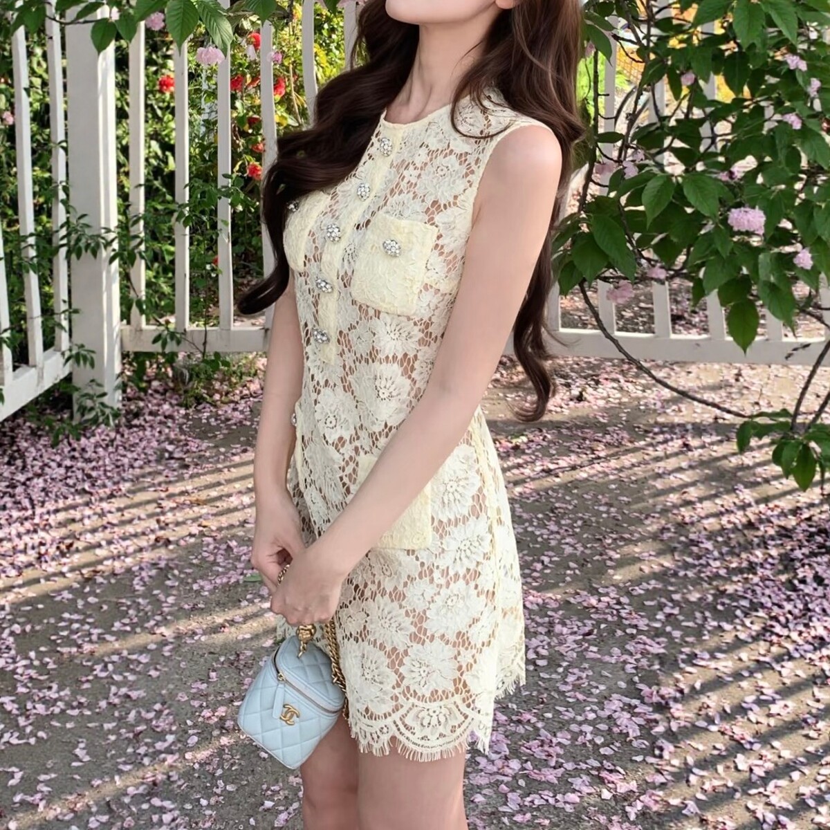 股线蕾丝无袖钻饰连衣裙+吊带内搭