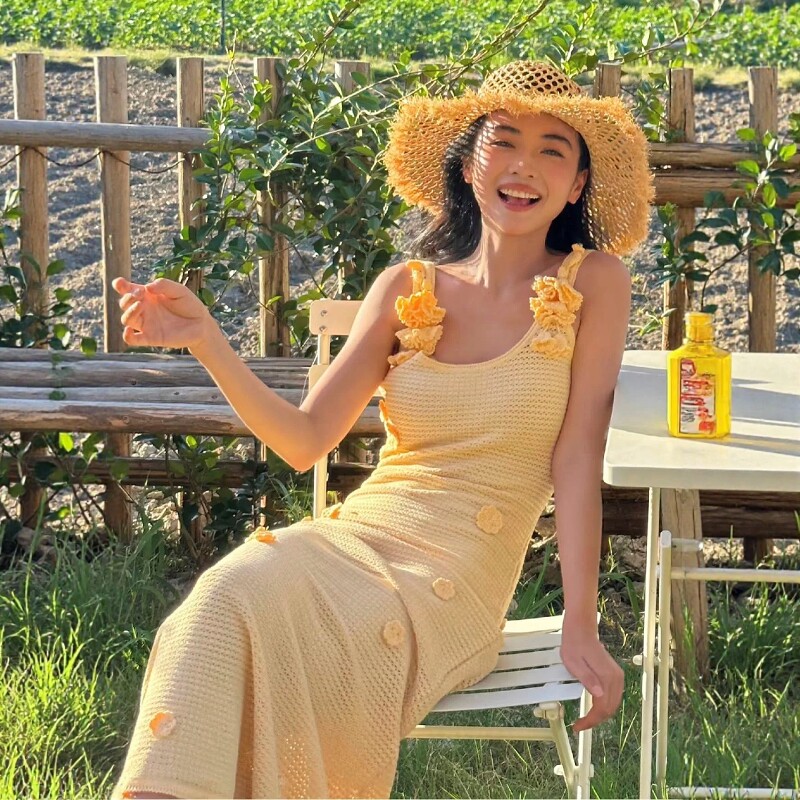 格格家 春夏新款黄色立体花朵针织吊带连衣裙鱼尾裙