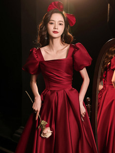 新娘敬酒服2022新款婚礼高端酒红色蝴蝶结泡泡袖气质惊艳礼服公主