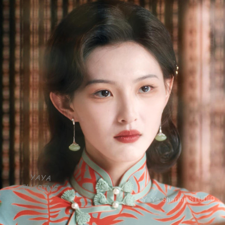 王籽苏同款耳环复古时尚绿色钻石水滴耳钩耳饰女