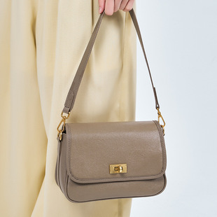 外贸真皮女包2025新款简约复古百搭单肩包包斜挎包女通勤小方