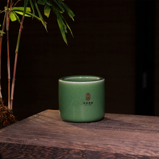 王武龙泉青瓷手工杯绿水青山功夫茶具茶杯单杯主人杯收藏把玩