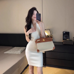 感气质女神范纯欲时尚百搭小香风法式白色针织包臀连衣裙夏季