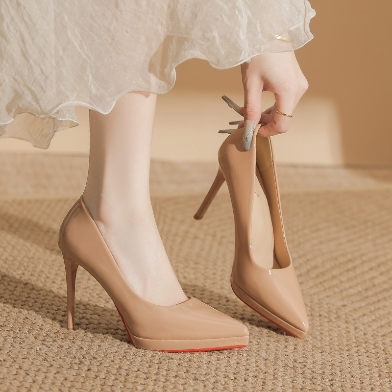 裸色红底高跟鞋女2026新款漆皮防水台细跟尖头单鞋百搭职业工作鞋