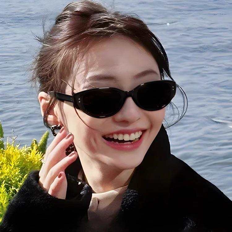 【亏本清仓】D家墨镜女白框茶色周憬艺同款太阳镜防紫外线大框