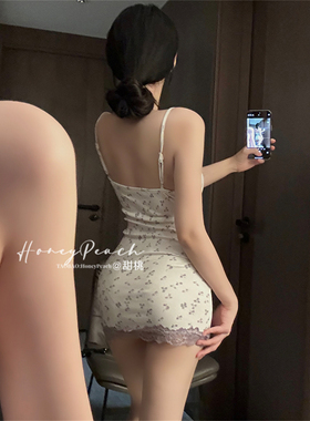 HP：紫色韵味*蕾丝纯欲紫碎花莫代尔舒适吊带紧身连衣睡裙女性感