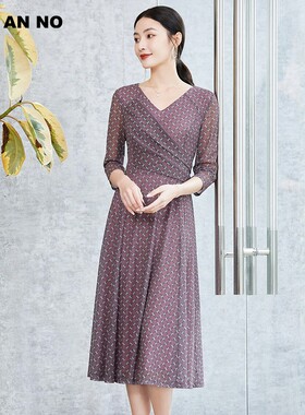JAN AN NO 简爱诺法式优雅气质收腰V领专柜连衣裙女夏J2210046LQ