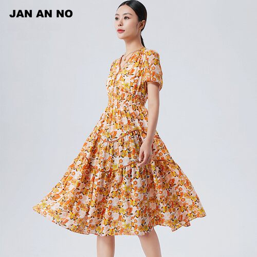 简爱诺JANANNO收腰散摆连衣裙