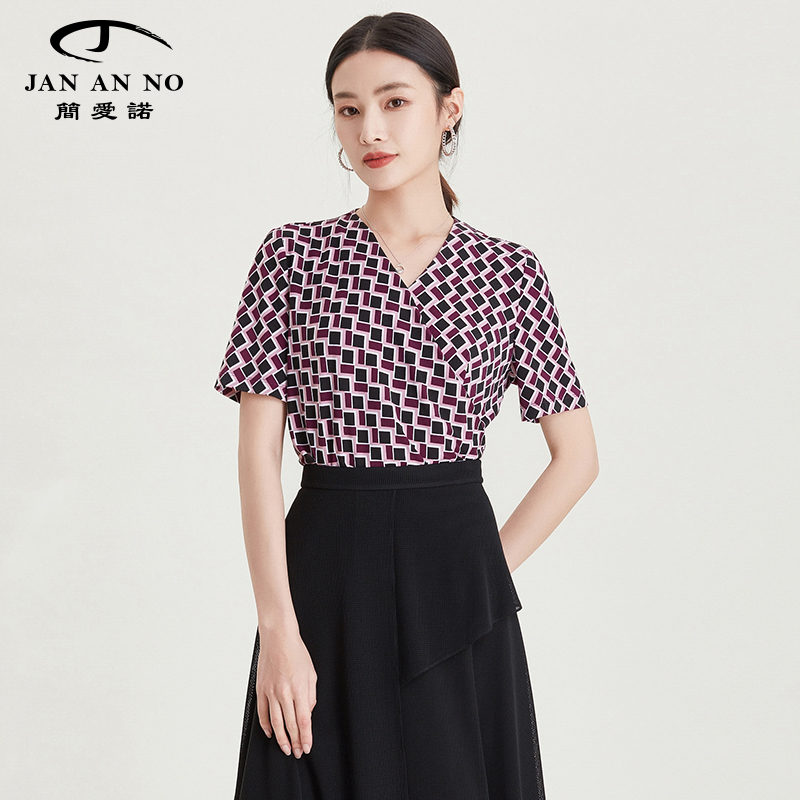 格子印花，舒适透气