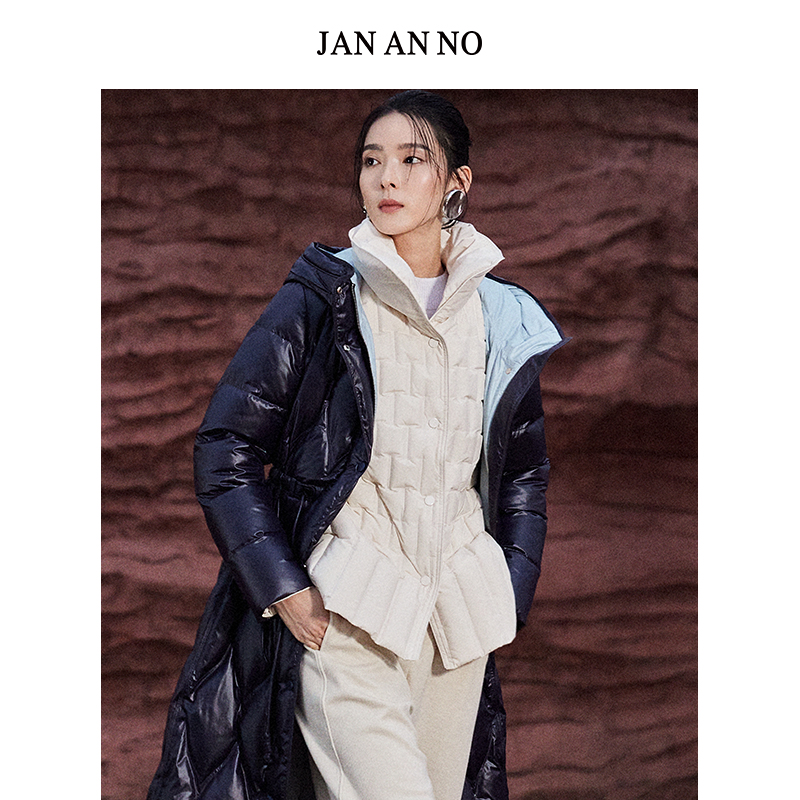 简爱诺米白色薄款白鹅绒羽绒服