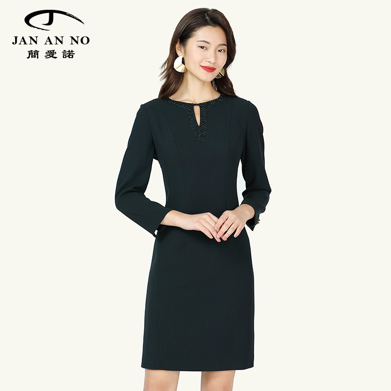 舒适亲肤，修身显瘦，气质简约