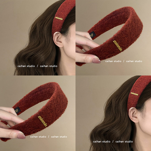 一抹时尚红~宽版毛绒金标发箍法式高颅顶小香风发卡新年旅行发饰