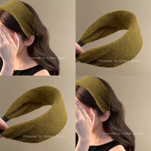 新野之恋~芥末绿秋冬绒面发箍女2025新款复古森系宽边头箍盘发器