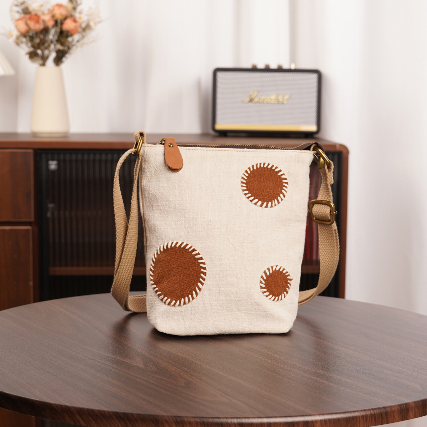 布也斜挎水桶包棉麻单肩小方包