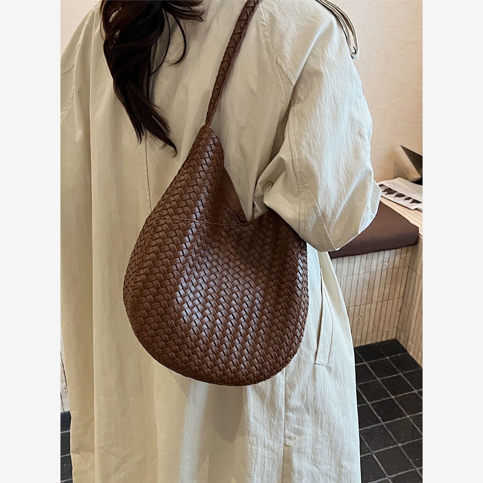 韩国高级感百搭编织水桶包女ins时尚休闲单肩腋下包复古手提包,箱包皮具/热销女包/男包,水桶包,淘宝优惠券,粉丝福利购,淘宝优惠卷