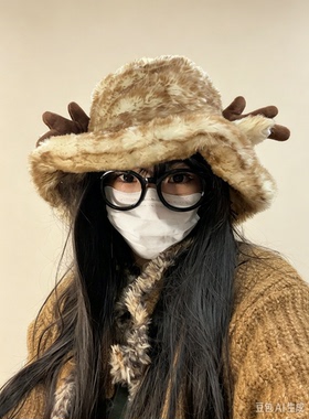 可爱毛绒绒鹿角渔夫帽子女秋冬季加厚加绒保暖显脸小盆帽圣诞氛围