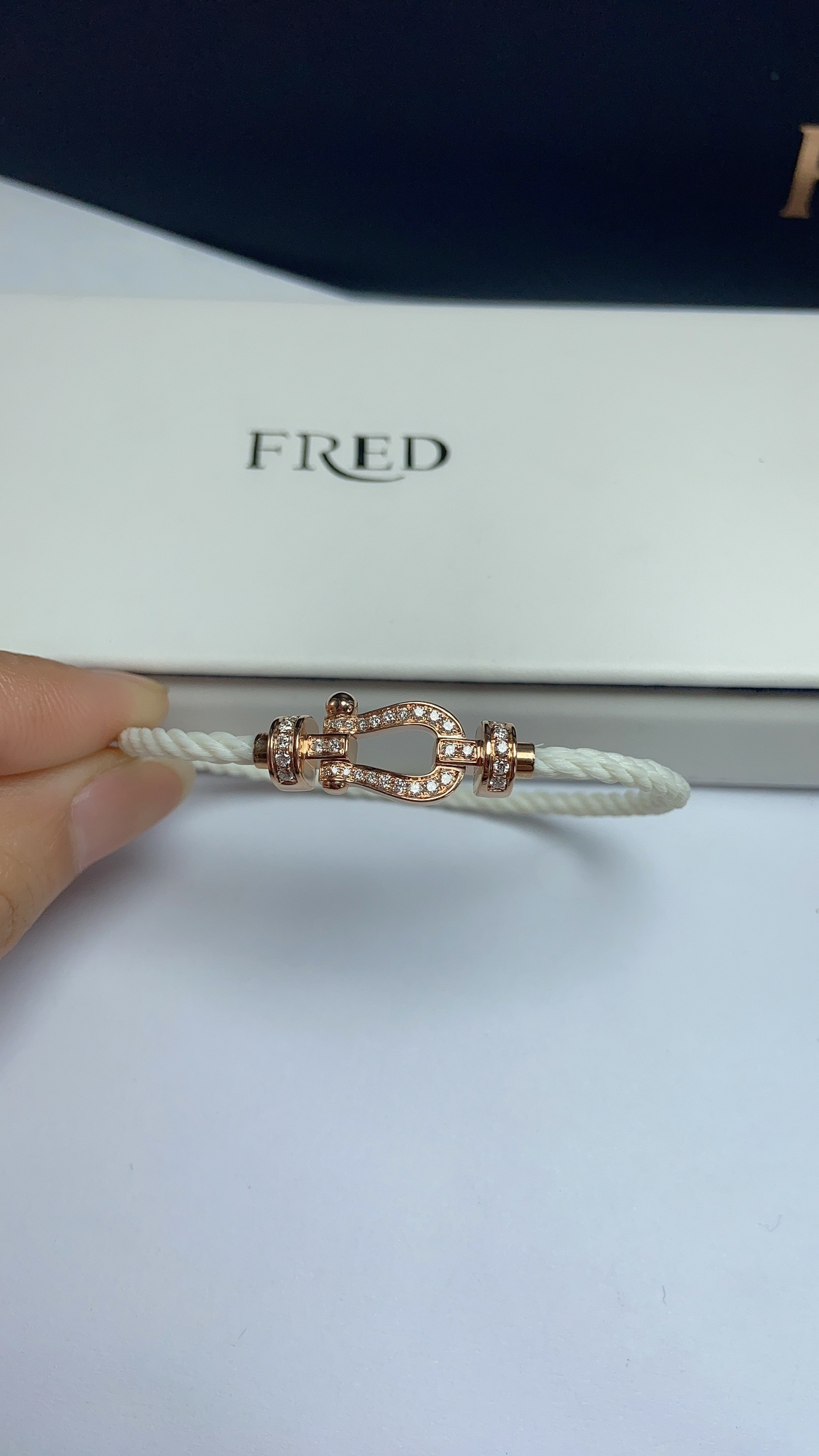 fred 费雷德中号马蹄满钻白色手绳 白色简直不要太干净清爽哦～