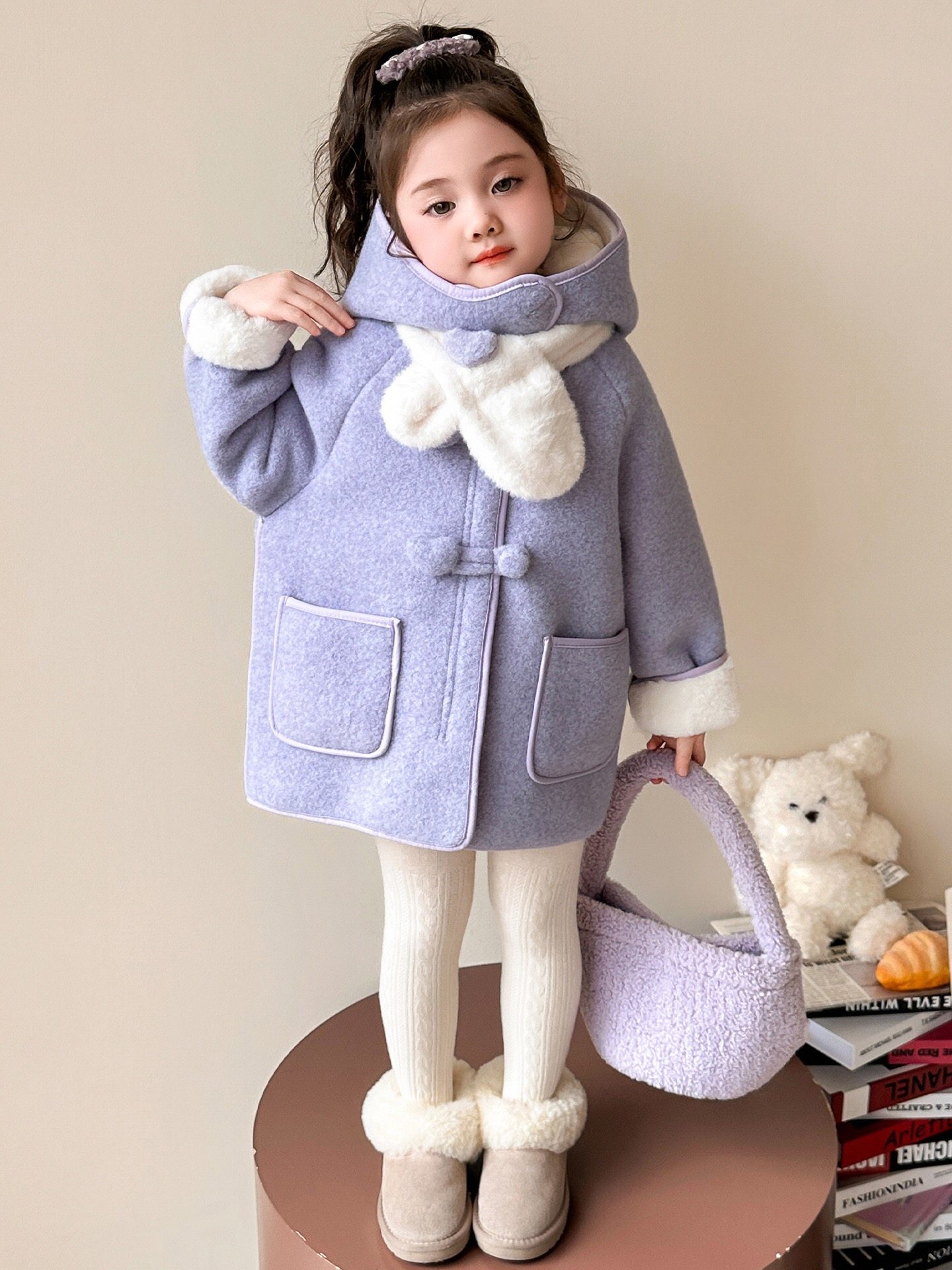 女童加绒呢子外套2026秋冬新款中小童洋气可爱连帽毛呢保暖大衣潮
